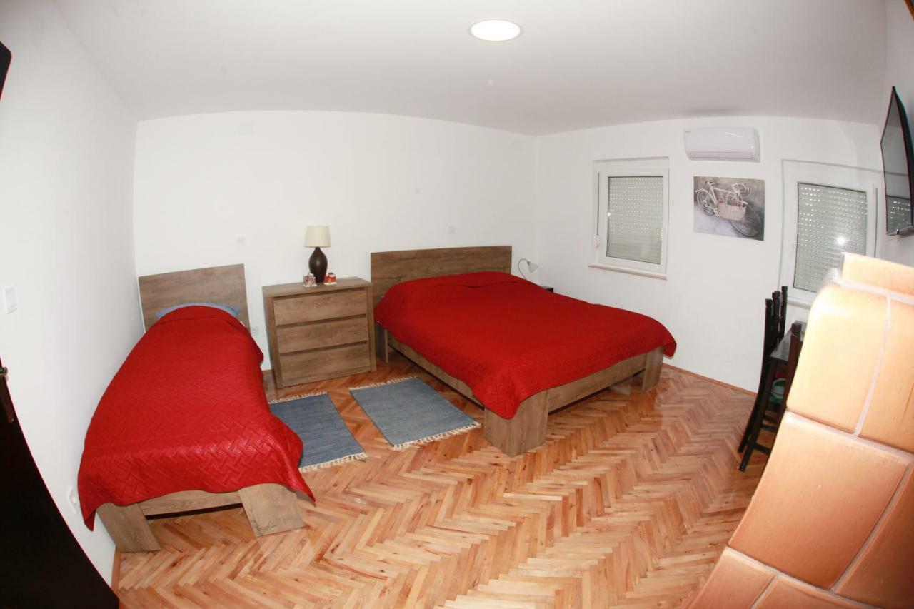 Apartman Kupa Karlovac Exteriör bild